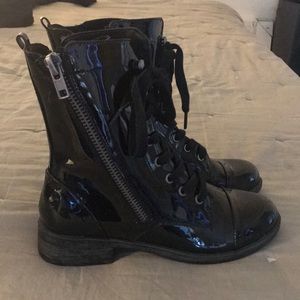 Report patent combat boots